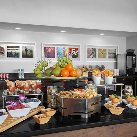 Renaissance Indianapolis North Hotel Carmel Bagian luar foto
