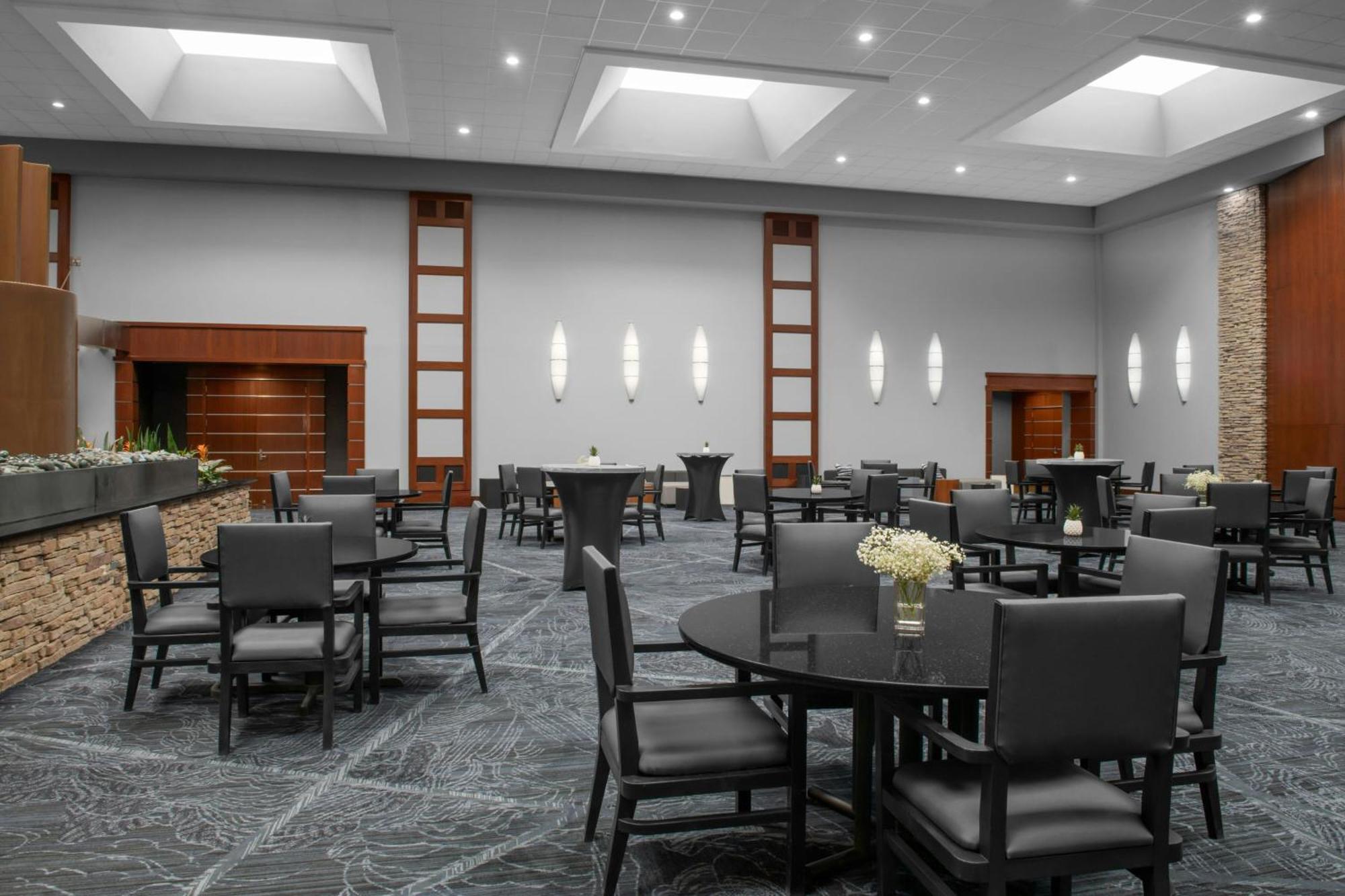 Renaissance Indianapolis North Hotel Carmel Bagian luar foto