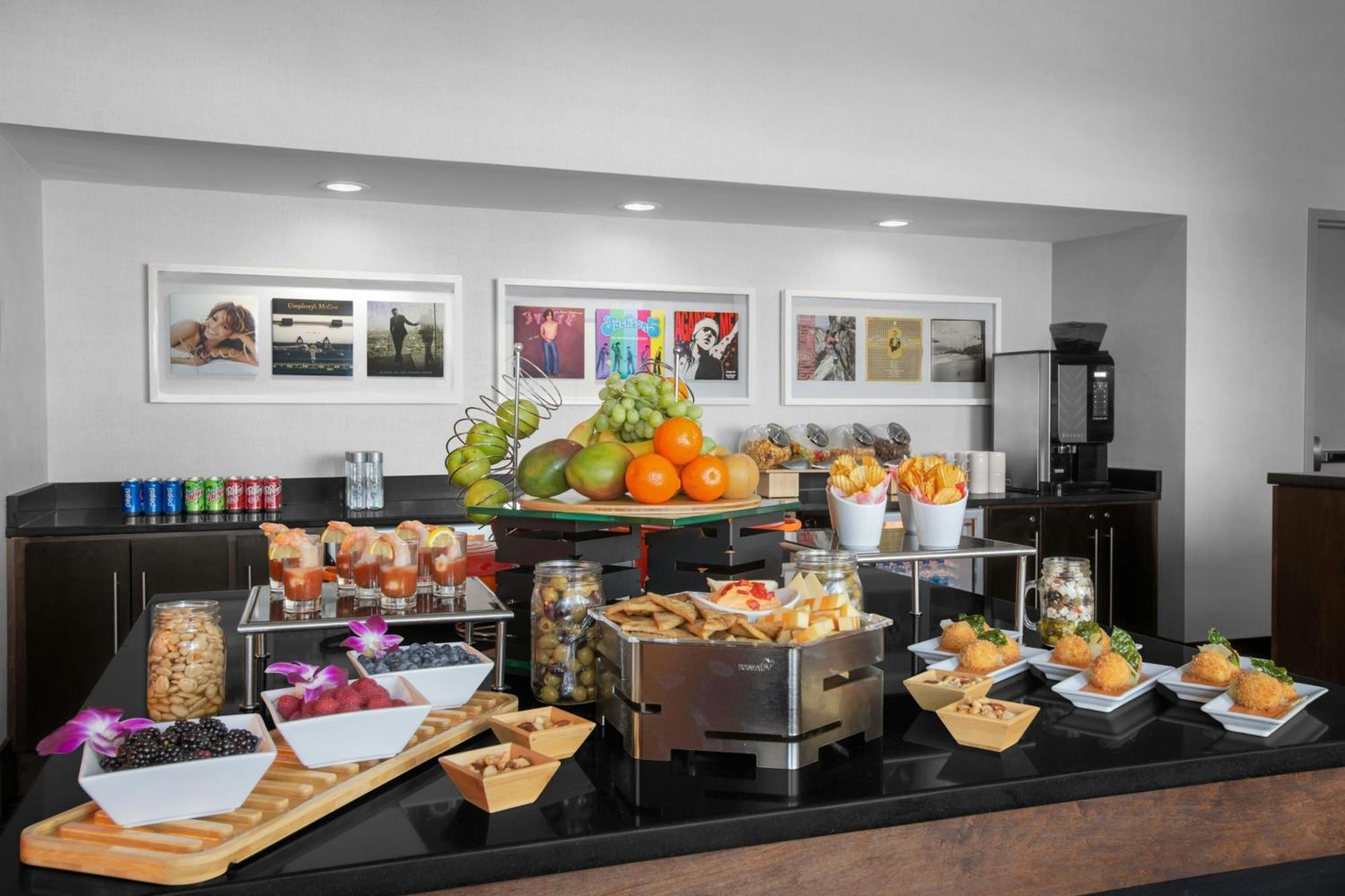 Renaissance Indianapolis North Hotel Carmel Bagian luar foto