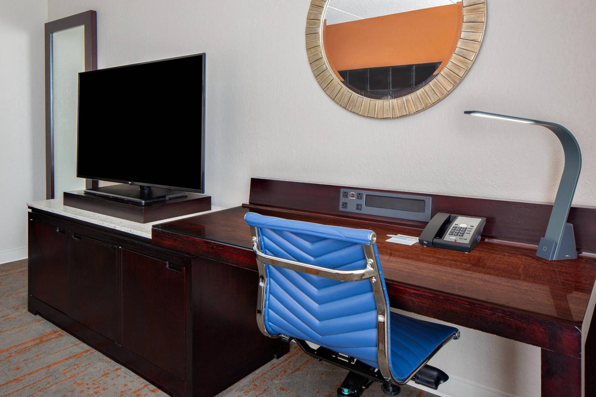 Renaissance Indianapolis North Hotel Carmel Bagian luar foto